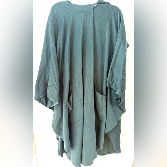 Hourihan by Jimmy Hourihan made in Ireland forrest green wool and cashmere cape - Picture 6 of 13
